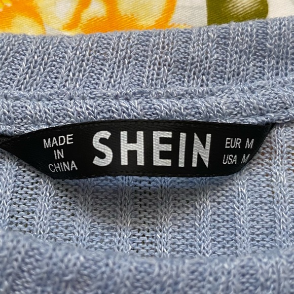 Shein Size M Periwinkle Lettuce Hem Crop Top - Picture 4 of 6